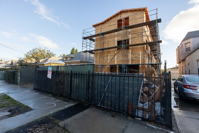 USC Student Housing in Los Angeles, CA - Building Photo - Building Photo