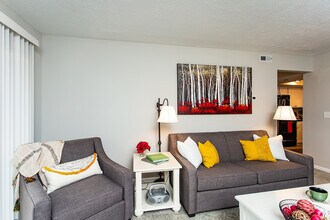 Sawmill Commons in Dublin, OH - Building Photo - Building Photo