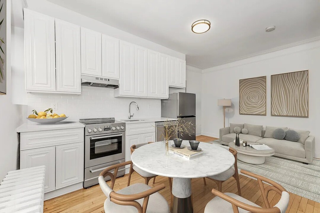 76-78 Carmine Street in New York, NY - Building Photo