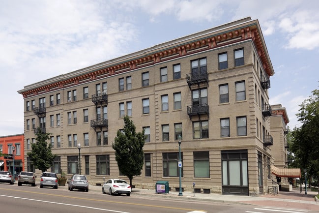 Acacia Park Apartments in Colorado Springs, CO - Building Photo - Building Photo