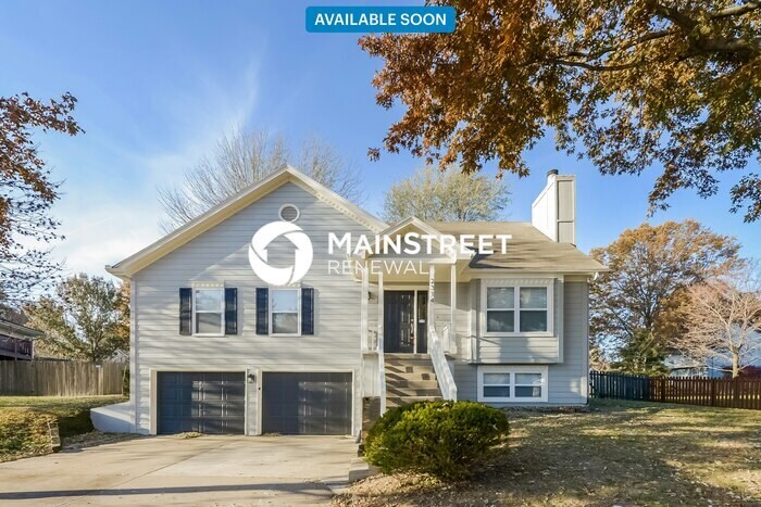 2314 NE Springbrook St in Blue Springs, MO - Building Photo