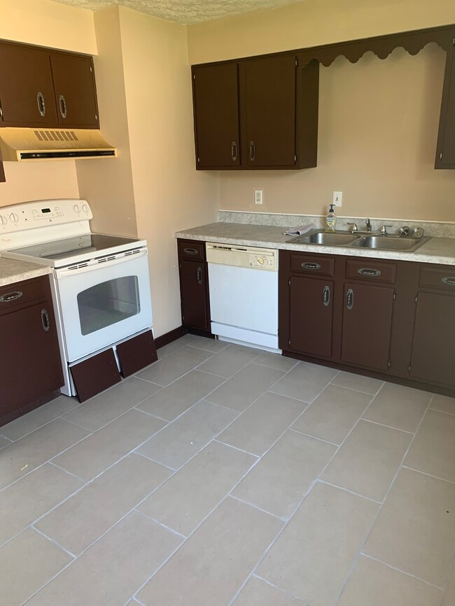 755 Mauro Cir SE Apartments and Nearby Warren Apartments For Rent