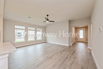 1825 Atwood Dr in Anna, TX - Foto de edificio - Building Photo