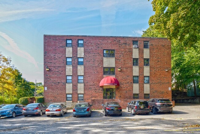 22 Branchfield St, Unit D3 in Boston, MA - Building Photo - Building Photo