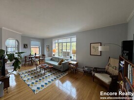 105 Longwood Ave, Unit 89-6 in Brookline, MA - Building Photo