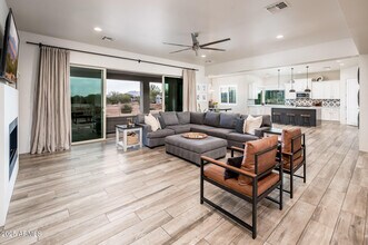 15223 E Lone Mountain Rd in Scottsdale, AZ - Building Photo - Building Photo