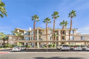 7163 S Durango Dr in Las Vegas, NV - Building Photo