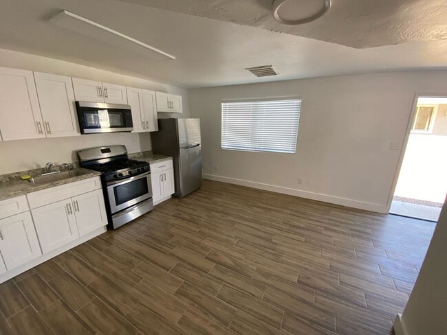 property at 464 S Washington St