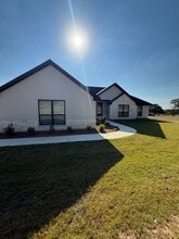 401 Old Authon Rd in Weatherford, TX - Building Photo - Building Photo