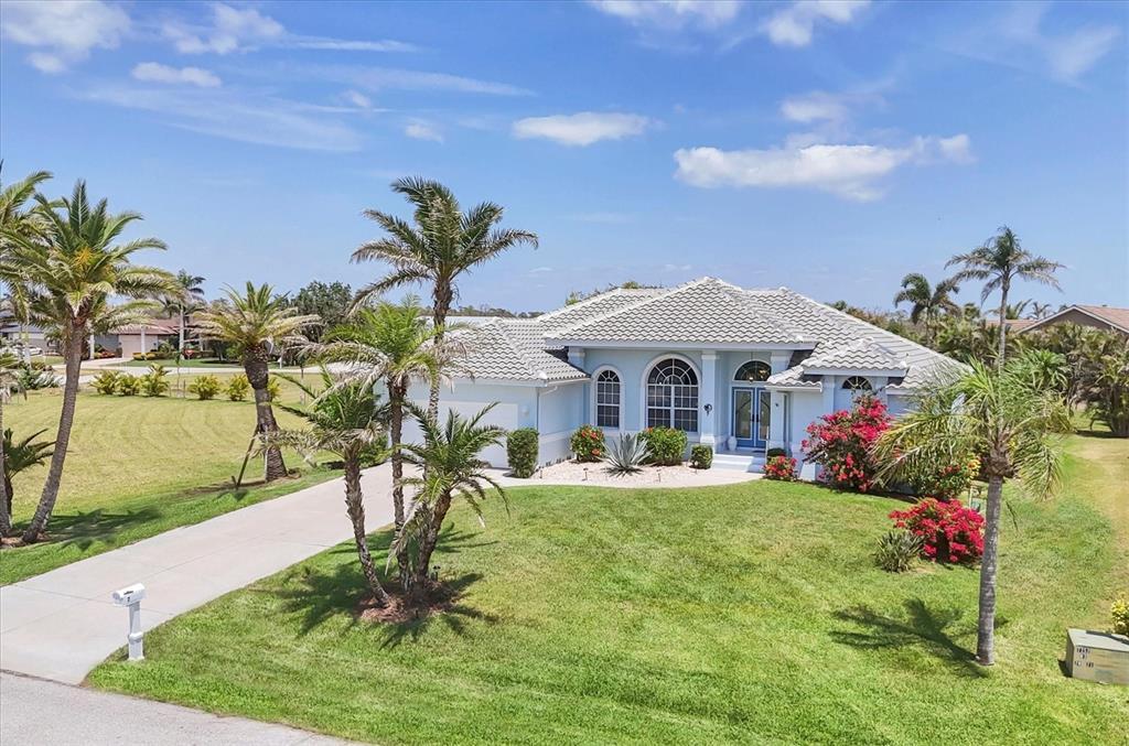 11 Amberjack Ln in Placida, FL - Building Photo