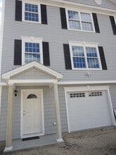6 Elm St in Goffstown, NH - Building Photo - Building Photo