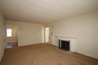 181 S Marengo Ave, Unit 10 in Pasadena, CA - Building Photo - Building Photo