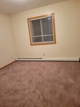 Parkwood Apartments in Thief River Falls, MN - Foto de edificio - Building Photo