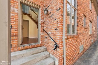 904 Trombley Rd in Grosse Pointe Park, MI - Building Photo - Building Photo