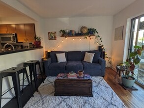 700 E Denny Way, Unit 311 in Seattle, WA - Building Photo - Building Photo