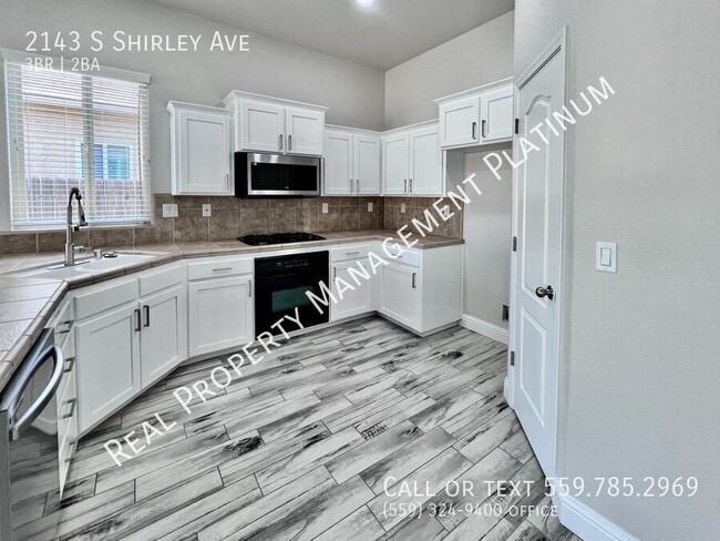 2143 S Shirley Ave in Fresno, CA - Building Photo - Building Photo