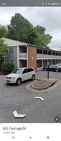 2890 Carriage Dr in Winston-Salem, NC - Building Photo