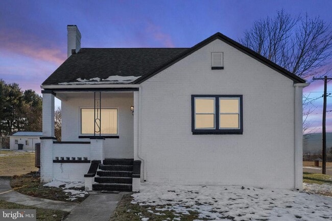 property at 701 S 2nd St