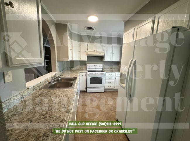 1601 Robins St in Conway, AR - Building Photo - Building Photo