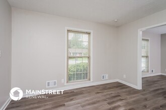 10509 Moonlight Way in Louisville, KY - Foto de edificio - Building Photo