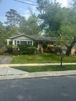 608 E Lynfield Dr in Rockville, MD - Building Photo