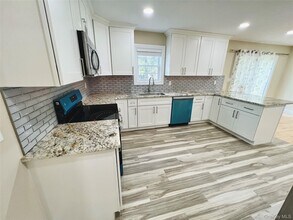 5 St James St in Centereach, NY - Building Photo - Building Photo