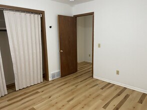 13098 Westland Ct in Holland, MI - Building Photo - Building Photo