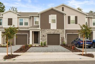 548 Southern Edge Wy in Sanford, FL - Building Photo