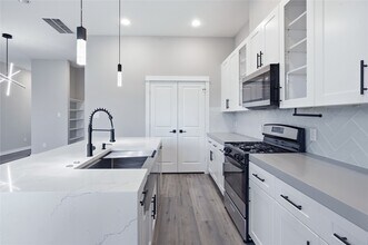 6728 Parker Grv Ln in Houston, TX - Building Photo - Building Photo