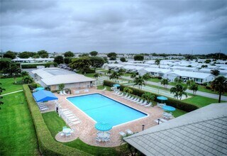 1112 Lake Terrace in Boynton Beach, FL - Building Photo - Building Photo