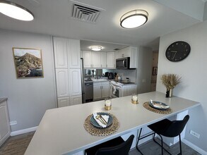 225 Queen St in Honolulu, HI - Building Photo - Building Photo