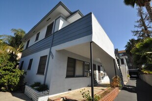 10924 Camarillo St, Unit 06 in Los Angeles, CA - Building Photo