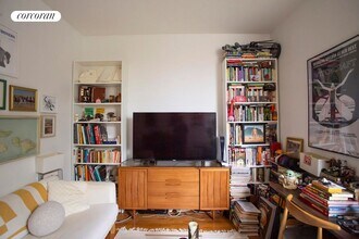 194 Vernon Ave in Brooklyn, NY - Foto de edificio - Building Photo