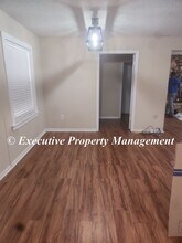 107 N 28th St in Gatesville, TX - Building Photo - Building Photo