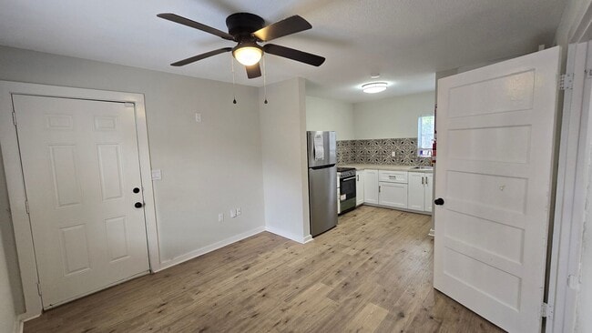 212 Placid Dr in San Antonio, TX - Building Photo - Building Photo