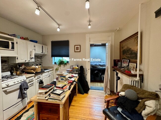261 W Newton St, Unit 1