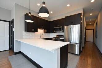 4326 N Ashland Ave, Unit J07P in Chicago, IL - Building Photo - Building Photo