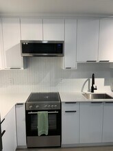 10620-10132 132 St in Surrey, BC - Building Photo - Building Photo