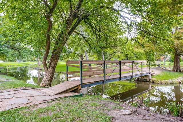 18724 Park Grove Ln in Dallas, TX - Building Photo - Building Photo