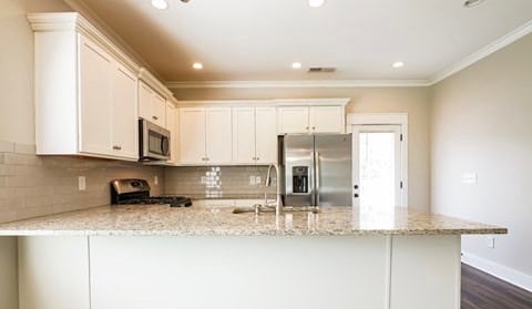 2709 Oxmoor Way in Birmingham, AL - Building Photo - Building Photo