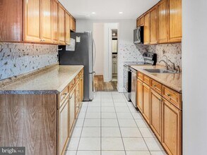 13207 Dairymaid Dr in Germantown, MD - Building Photo - Building Photo