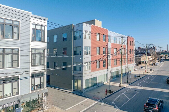 Union Square in Somerville, MA - Foto de edificio - Building Photo