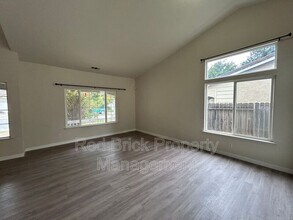 2123 Princeville Ct in Merced, CA - Building Photo - Building Photo