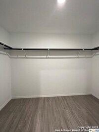 13819 Llama Pl photo'