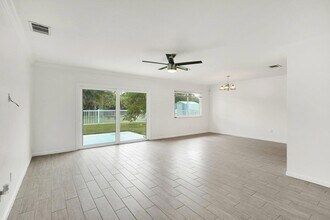 1612 SE Cascella Ct in Port St. Lucie, FL - Building Photo - Building Photo