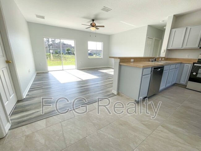 734 Fraser Ct in Kissimmee, FL - Building Photo - Building Photo