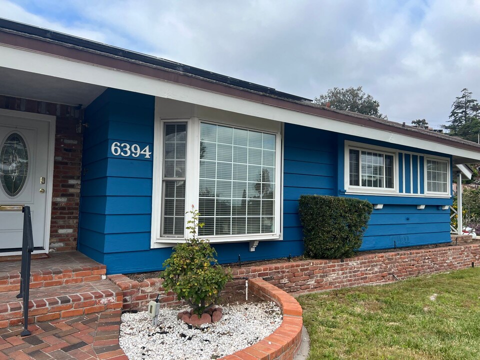 6394 Rockhurst Dr in San Diego, CA - Foto de edificio