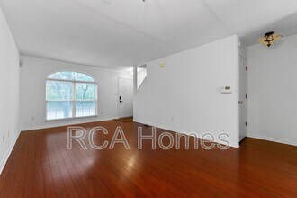 3212 River Villa Way in Indianapolis, IN - Building Photo - Building Photo