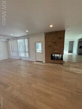 1440 W Square Lake Rd in Bloomfield Township, MI - Building Photo - Building Photo