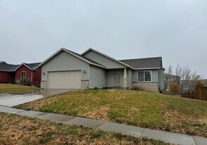 4491 Baraboo St NW in Rochester, MN - Building Photo